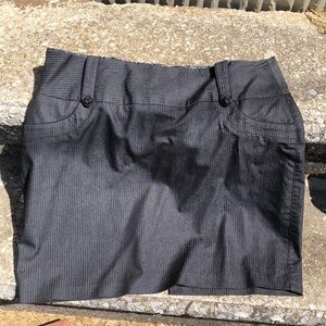 Maurices black stripped skirt